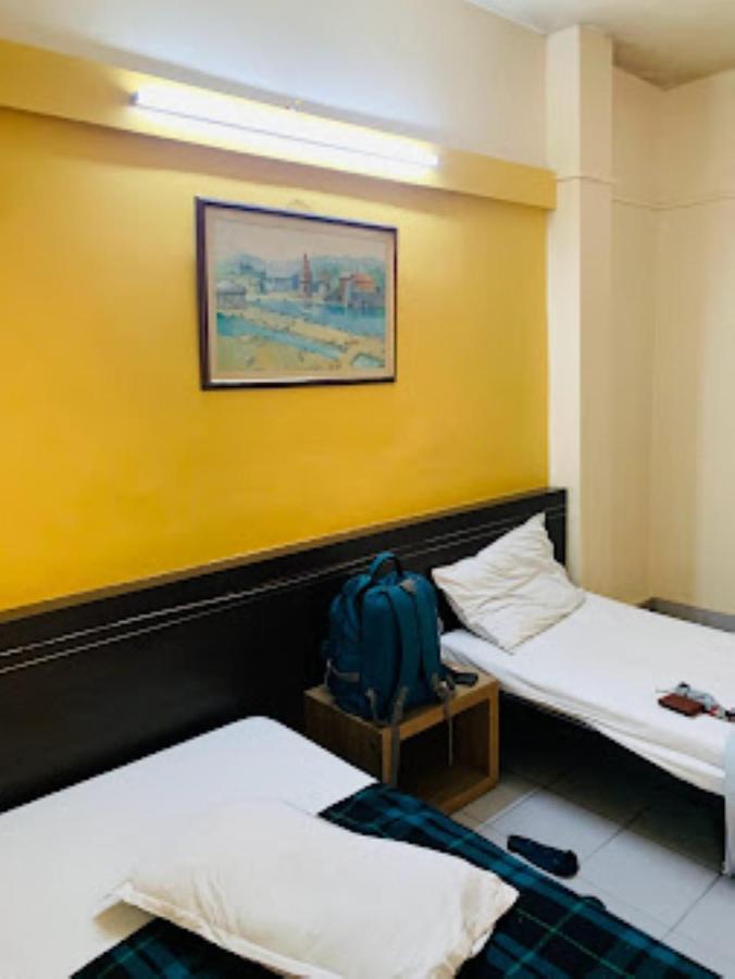 Hotel Abhishek ,נאסיק מראה חיצוני תמונה